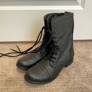 Steve Madden Troopa Black Leather Boots